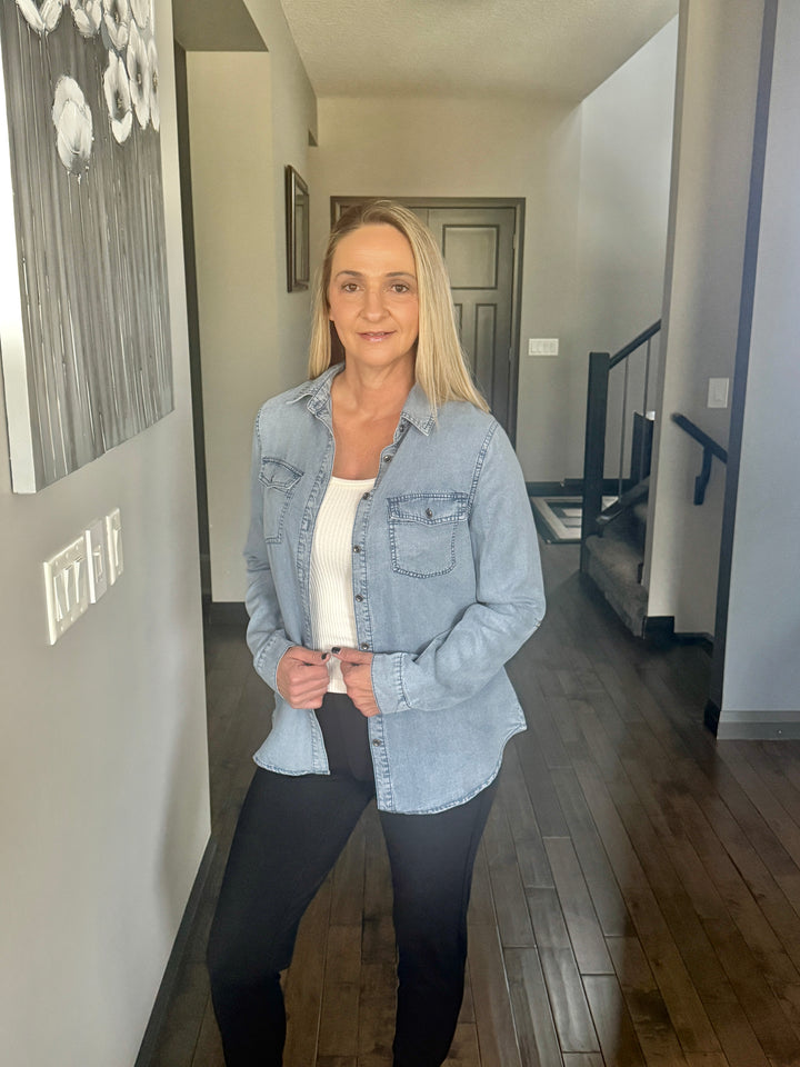 Chambray Button Down | Medium Dark Wash