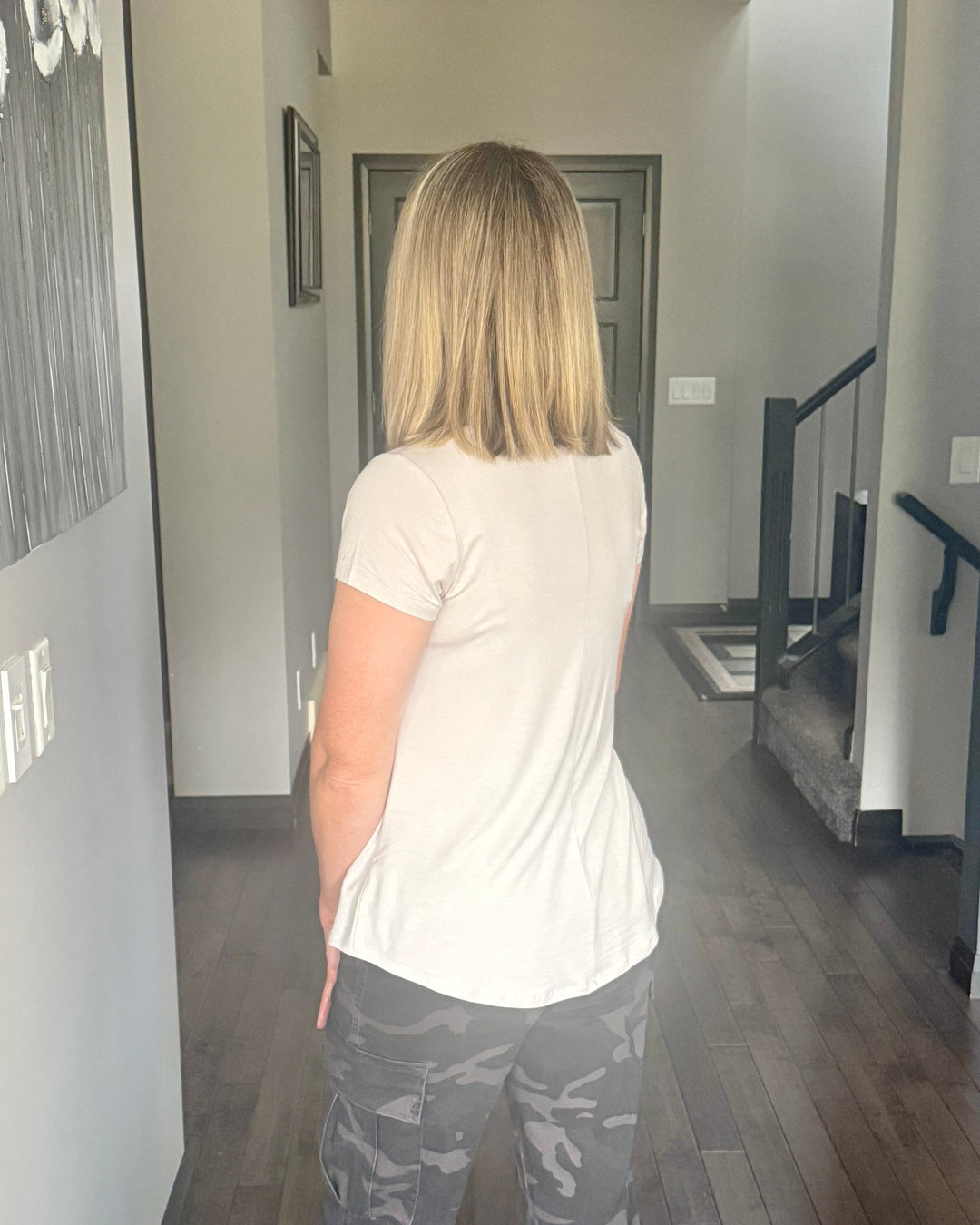 Elly Flowy Casual Tee | Sand Beige