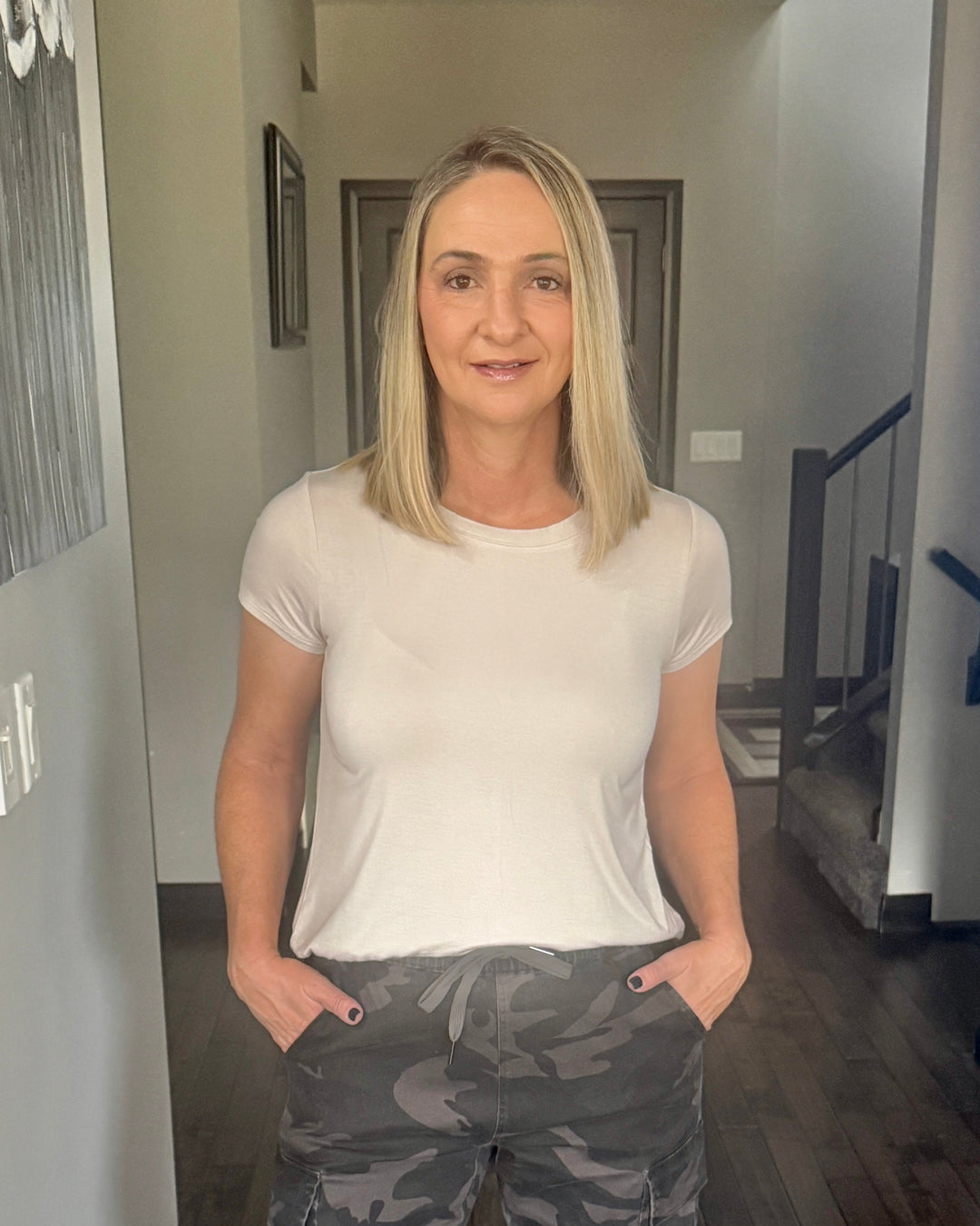 Elly Flowy Casual Tee | Sand Beige