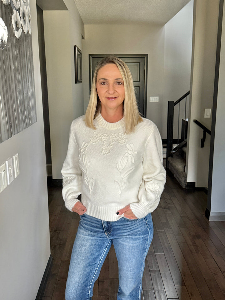 RD Style | Rhiana Floral Embroidered Knit Sweater | Cream