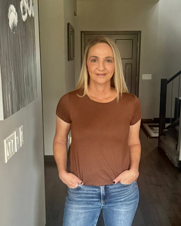 Elly Flowy Casual Tee | Brown