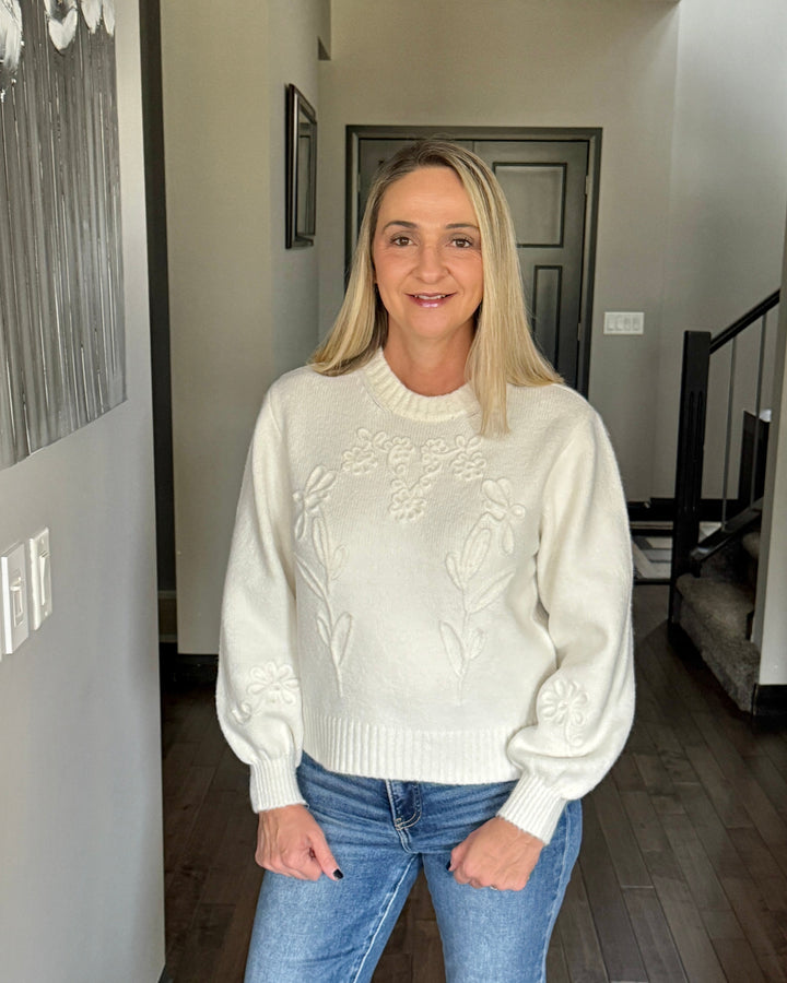 RD Style | Rhiana Floral Embroidered Knit Sweater | Cream