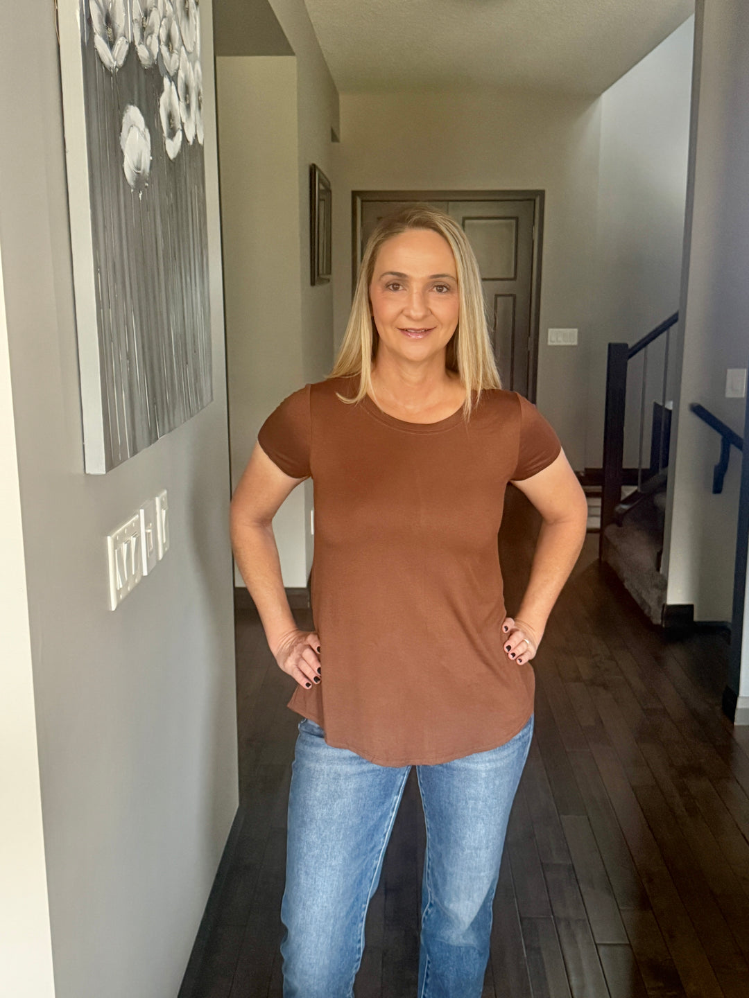 Elly Flowy Casual Tee | Brown