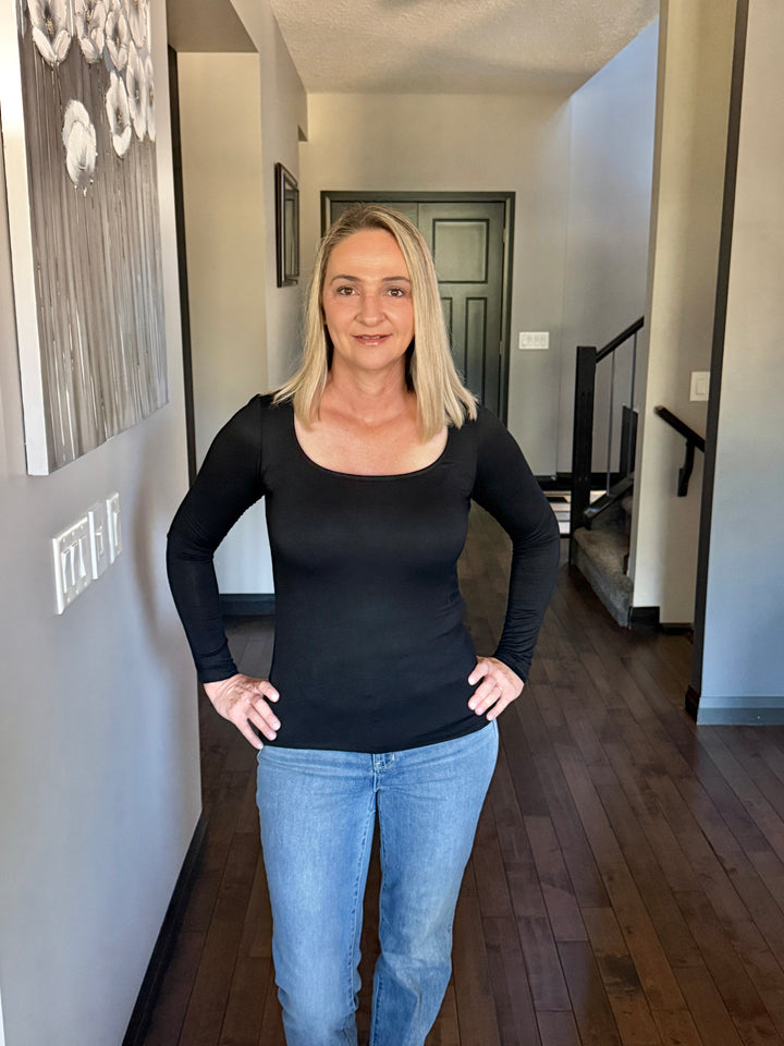 Michelle Mae | Alyssa Long Sleeve Top | Black