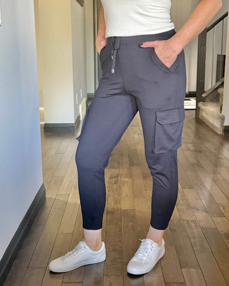 Venice Slim Fit Cargo Jogger | Black