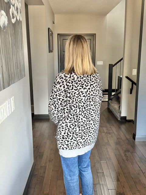 Luxe Wild Leopard Cardigan | Grey