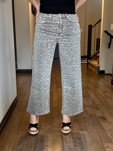 Vervet | Crop Wide Leg Leopard Jeans